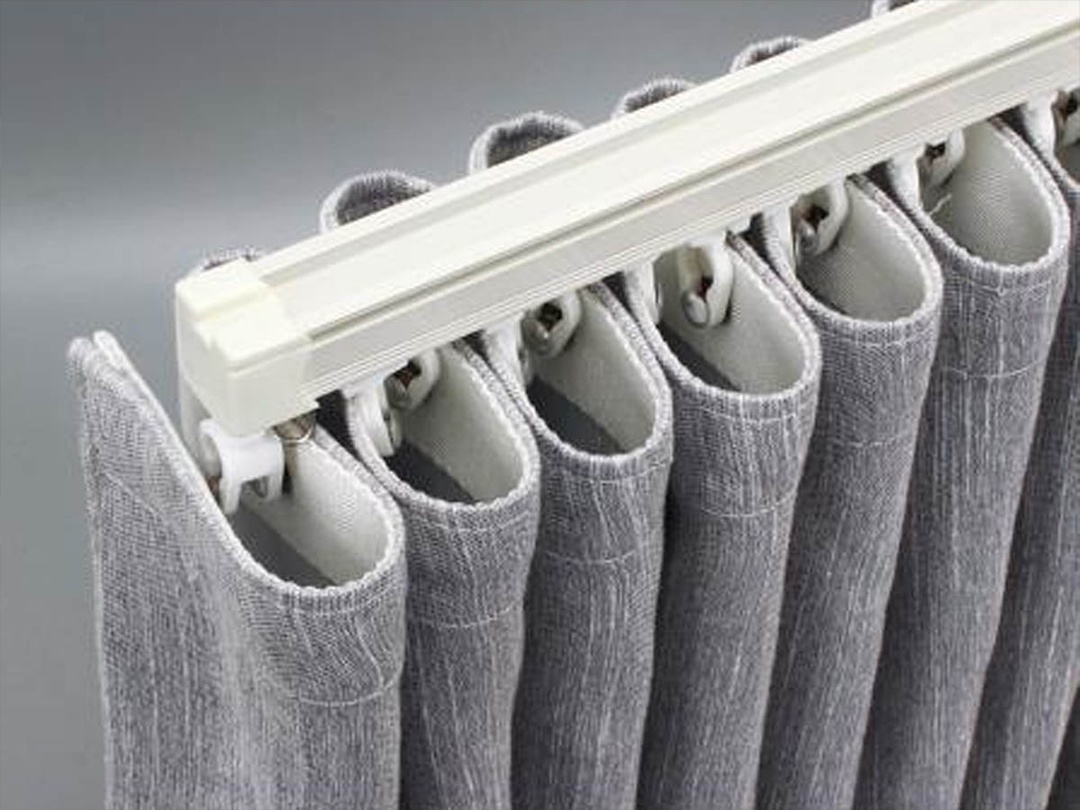 4x3-draperytrack